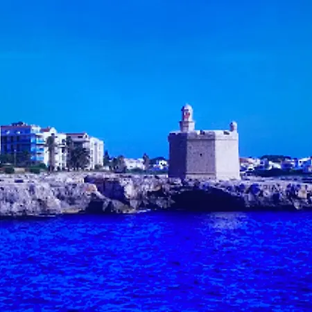 Casa Farola * Cala'N Blanes (Menorca)